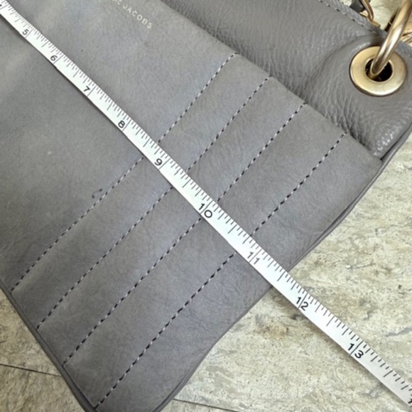 Marc by MARC JACOBS Light Grey Leather + Suede Shoulder/Crossbody Handbag - Picture 14 of 15